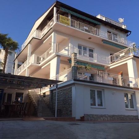 Apartmani Villa Christina Ičići Exterior foto